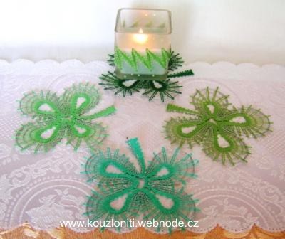 16 - na svícnu použitá technika paličkování 