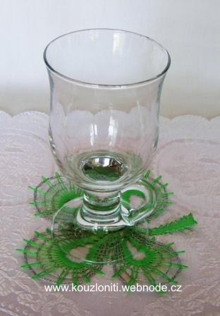 20 - paličkovaná prostírka