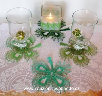 22 - prostírání - paličkované čtyřlístky 