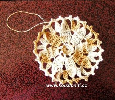 1 - první rozetka se uháčkuje celá