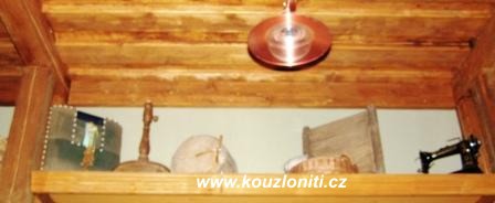 16 - k obdivování jsou další herdule a stojánky (typická herdule z Dánska - TOENDER)