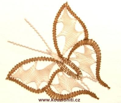 25 - motýl v barvách béžové a zlaté