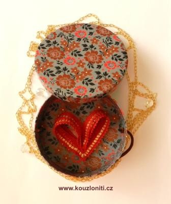 26 - červené srdíčko pro zamilované