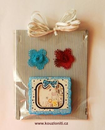 27 - zápisníček s květinkami jako dárek pro školačku nemá chybu