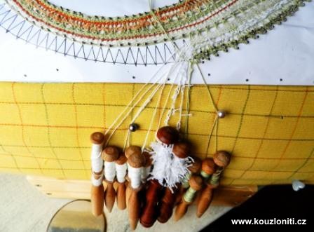 12 - Rozpracovaný betlém na herduli