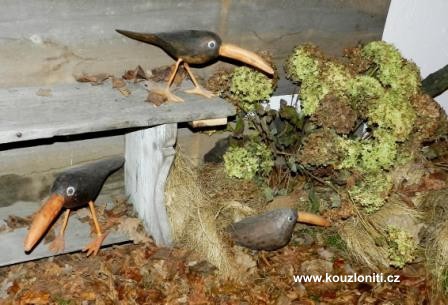 44 - ... loučíme se s krásnými vystavenými výrobky i s "ptáky oklobáky"