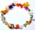 2 - věneček živých květů